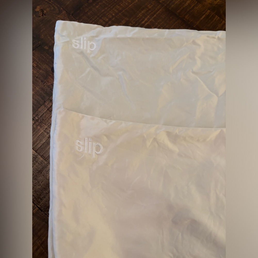 Two Cream Queen Slip Silk pillowcases